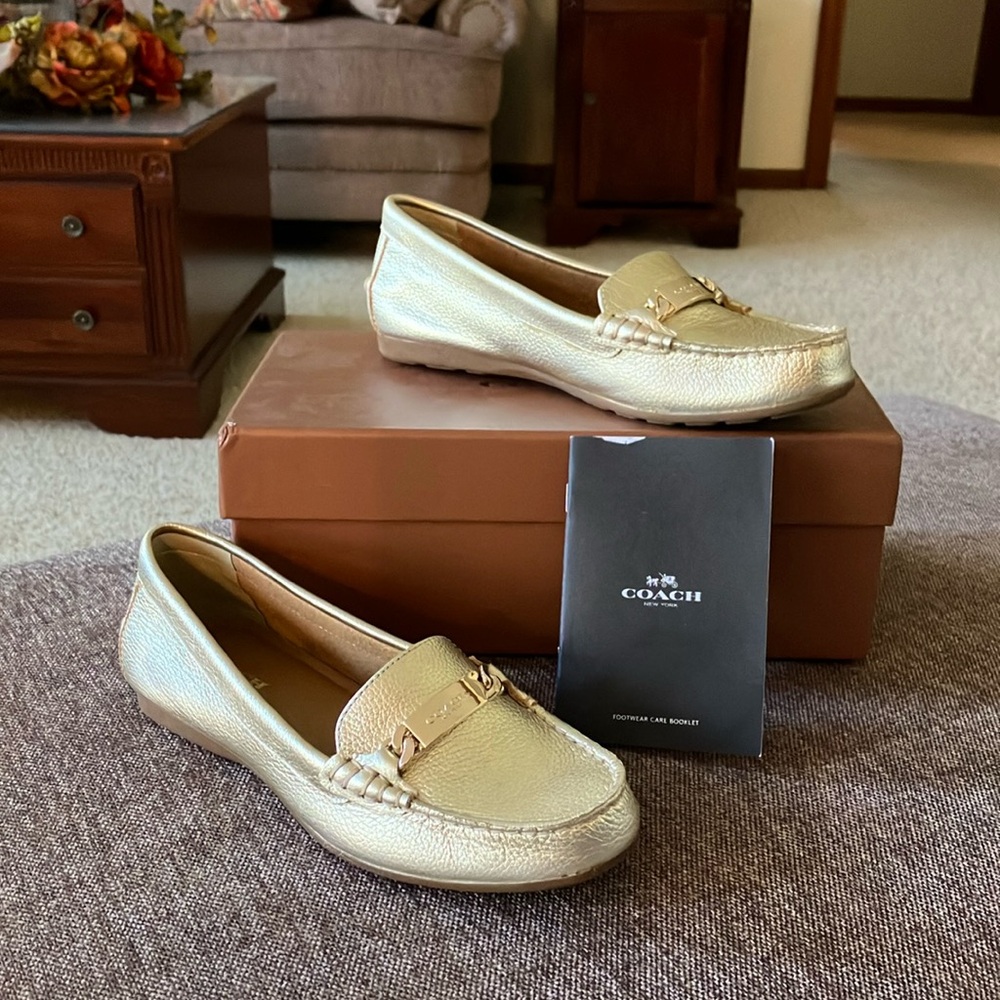 ❤️ NIB Coach Loafers Olive Mettalic Tumbled Gold 6.5
